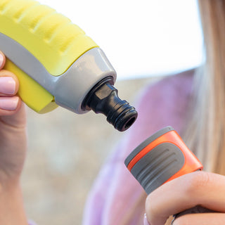 8-in-1-Hochdruck-Wasserspritze mit Tank